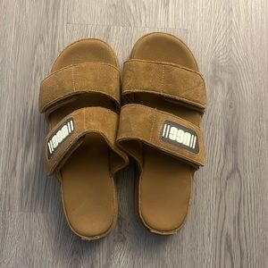 Ugg Platform Sandals Size 8.5